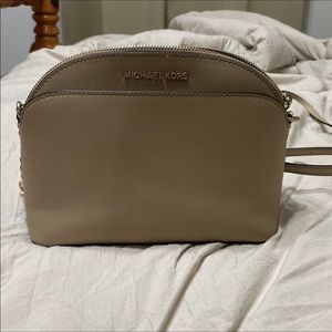 Micheal Kors Crossbody Purse